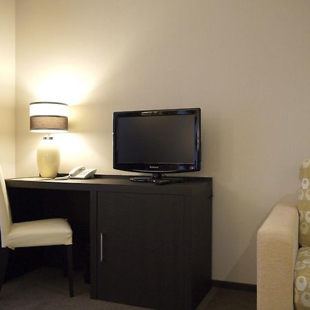 Optima Collection Kharkiv Hotel Стая снимка