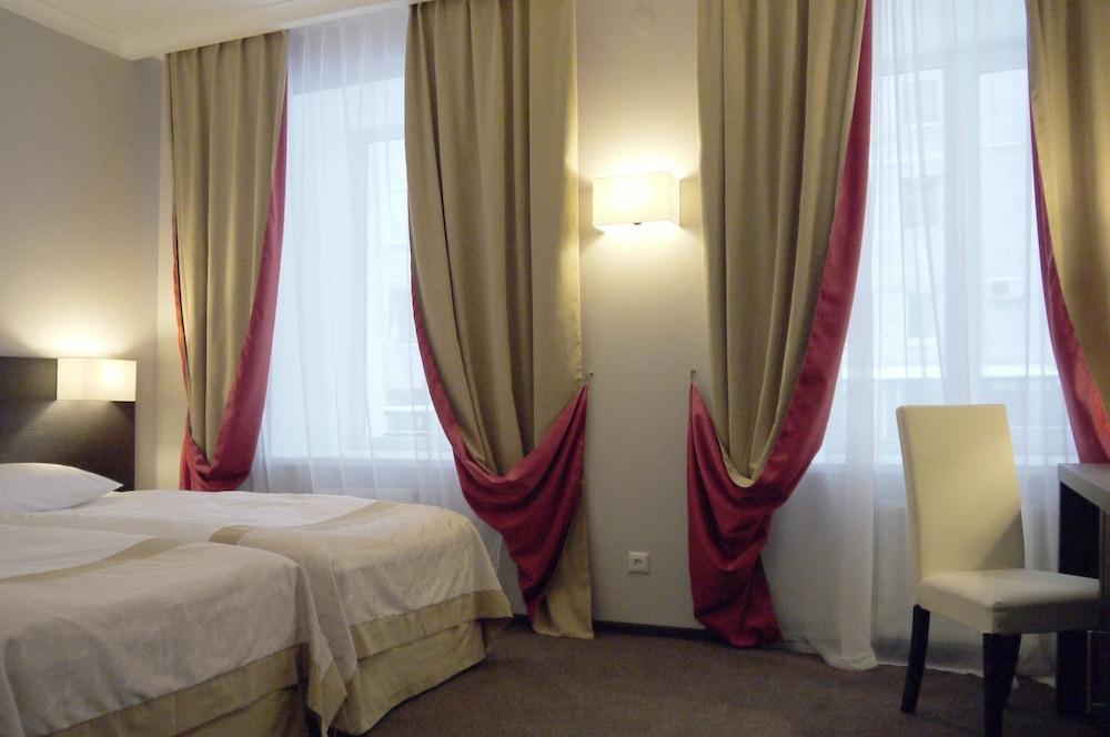 Optima Collection Kharkiv Hotel Стая снимка