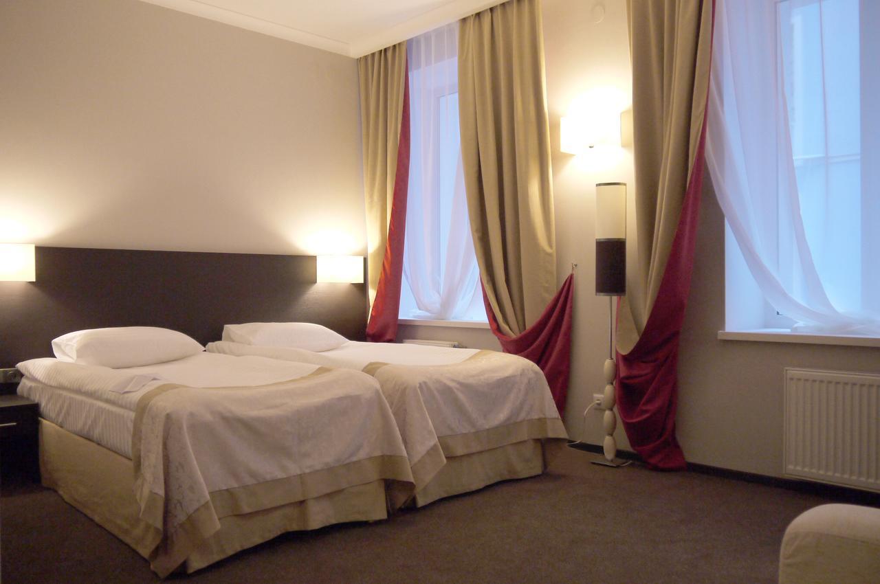 Optima Collection Kharkiv Hotel Стая снимка