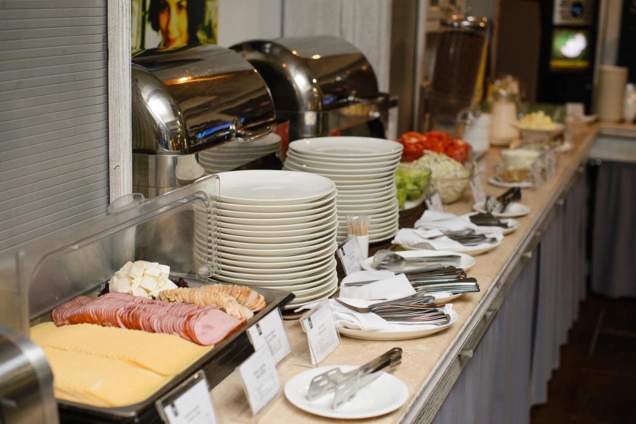 Optima Collection Kharkiv Hotel Екстериор снимка